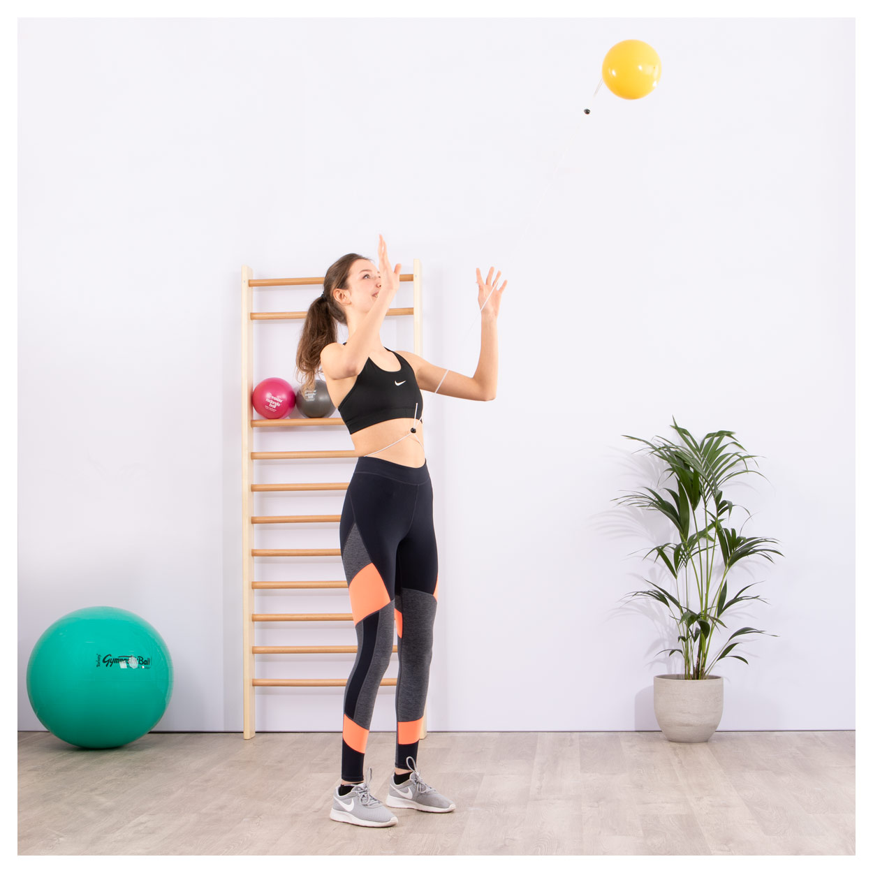 Sportball Mit Schnur O 18 21 Cm Gunstig Online Kaufen Sport Tec