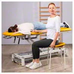 Abbildung zeigt Sitzkissen mit Kunstlederbezug und rutschhemmender Unterseite, � 36 cm