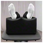 Abbildung zeigt Lagerungskeil mit 2 flachen Beinmulden, L x B x H 75 x 42 x 22 cm