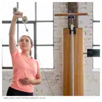 Abbildung zeigt NOHrD Seilzugapparat SlimBeam Nussbaum