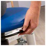 Drehhocker Standard mit Polster und Rollen