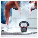 Abbildung zeigt Sport-Tec Kettlebell Powdercoated, 10 kg, schwarz/hellrot