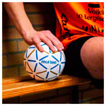 Abbildung zeigt Molten Handball D60 H1D4000, harzfrei, Größe 1