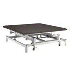 Bobathliege Grand Comfort mit Radhebesystem