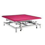 Bobathliege Grand Comfort mit Radhebesystem