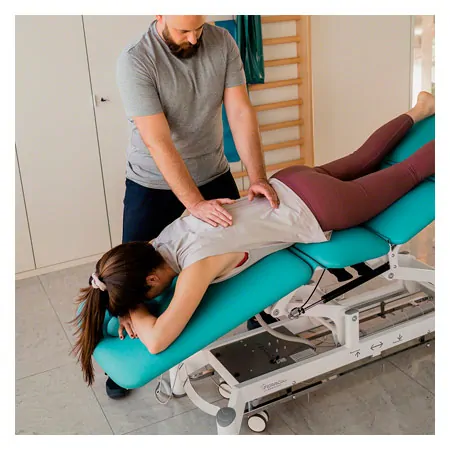 Ferrox Therapieliege Chagall 6 Neo mit Radhebesystem und Rundumschaltung