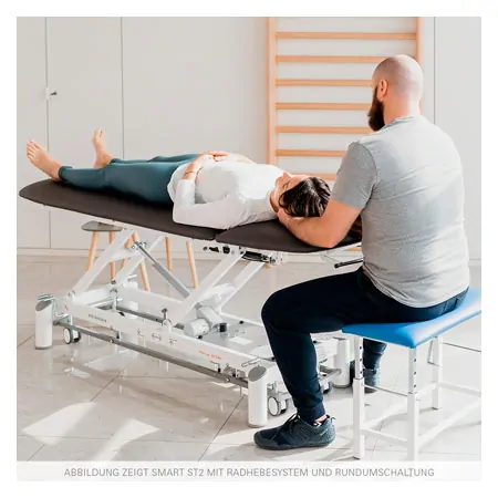 Therapieliege Smart ST2 mit Radhebesystem und Rundumschaltung