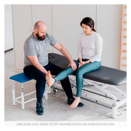 Therapieliege Smart ST2 mit Radhebesystem und Rundumschaltung