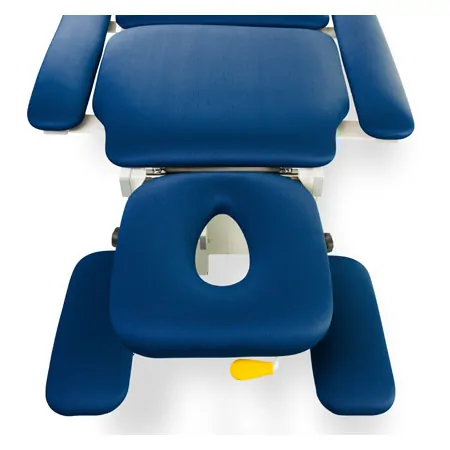 Lojer Therapieliege Delta DP5 mit Radhebesystem und Rundumschaltung