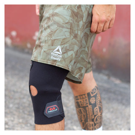 McDavid Kniebandage mit Patellaöffnung aus Neopren, One Size
