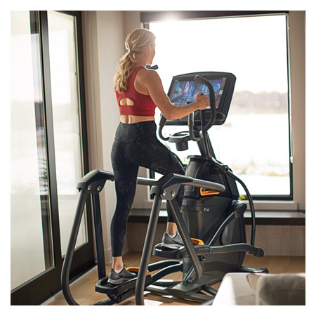 Matrix Elliptical Trainer E50 mit XIR-Konsole